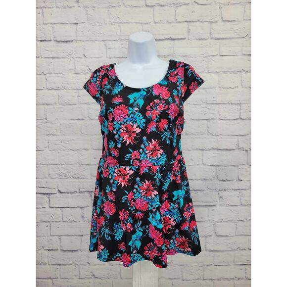 6R BLACK FLORAL A375184 Denim & Co. Beach Scoop Neck Cap Sleeve Swim Dress - Picture 1 of 2
